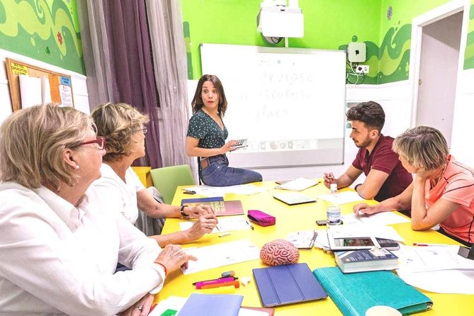 1 week intensive Spanish course + conversation workshop - What the $307.05 price really buys