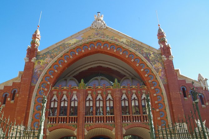 All of Valencia by Bike - A short pause at Mercado Colón