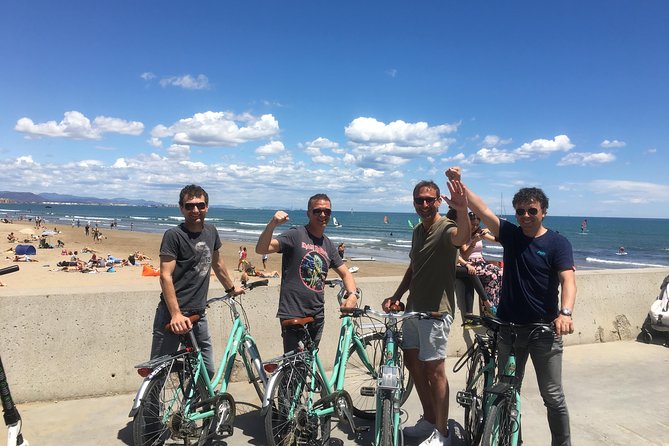 All of Valencia by Bike - Reaching the City of Arts and Sciences