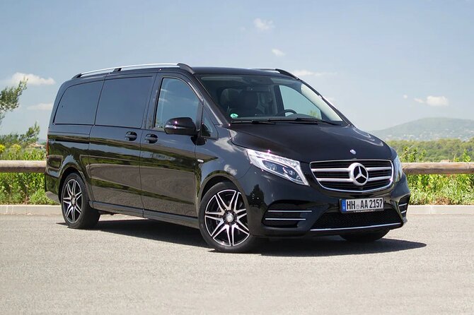 Arrival Transfer Valencia Airport VLC to Valencia City by Minivan - A private Mercedes V-Class for up to six people