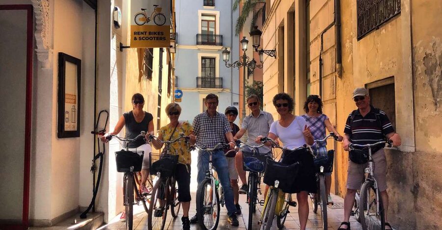City of Arts & Sciences Tour on Bicycle, E-Bike or E-Step - Why Turia Park works so well by bicycle