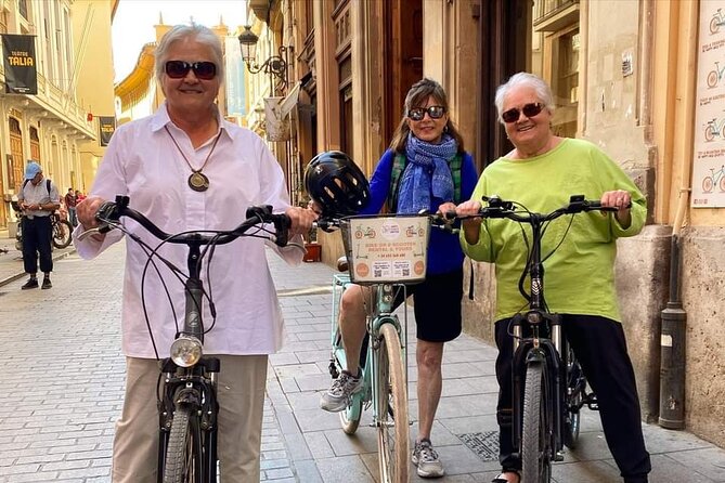 E-Bike Grand Valencia Private Tour - Ending among the former royal gardens