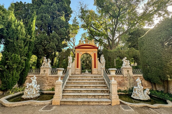 Excellent Private Photography Walking Tour & Workshop in Valencia - Moving from gardens to Valencia’s quieter corners