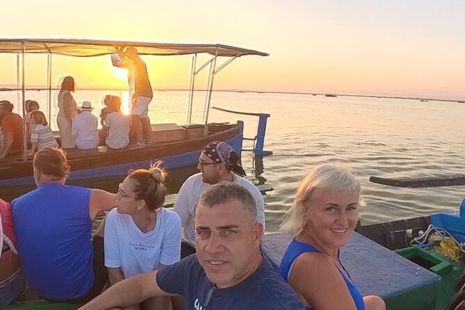 Excursion to the lagoon, sunset and boat ride. - Who will enjoy this evening most?