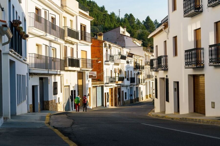 From Costa Blanca: Chulilla and the Hanging Bridges Day Trip - Why Chulilla makes a good day outside the city