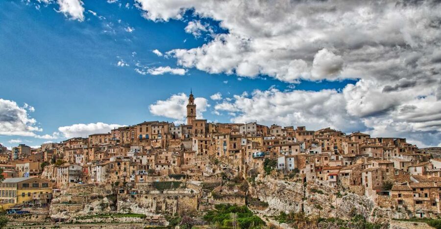 From Valencia: Bocairent and Covetes dels Moros Day Trip - Timing, guide standards, and the risk of a thin itinerary