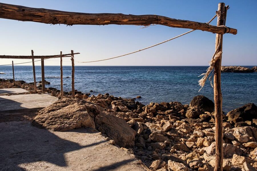 From Valencia: Cala del Moraig Hiking & Beach Trip - Heat, food, toilets, and other practical limits