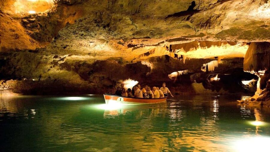 From Valencia: Caves of San José Guided Tour & Boat Ride - Arriving at the Caves of San José
