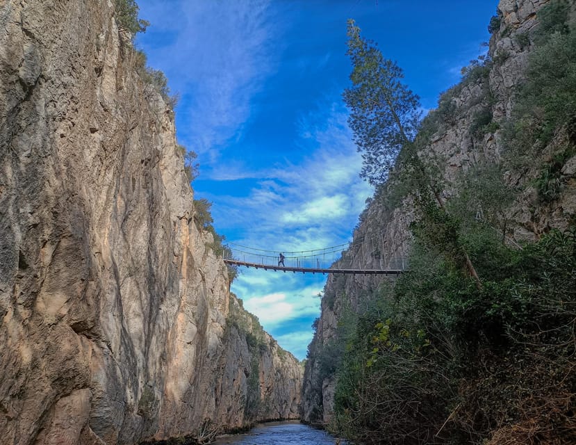 From Valencia: Chulilla, Turia Canyon, Hanging bridges... - Walking the Los Calderones route
