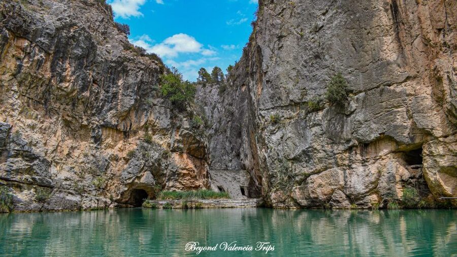 From Valencia: Chulilla, Turia Canyon, Hanging bridges... - Picnic time beside the Turia