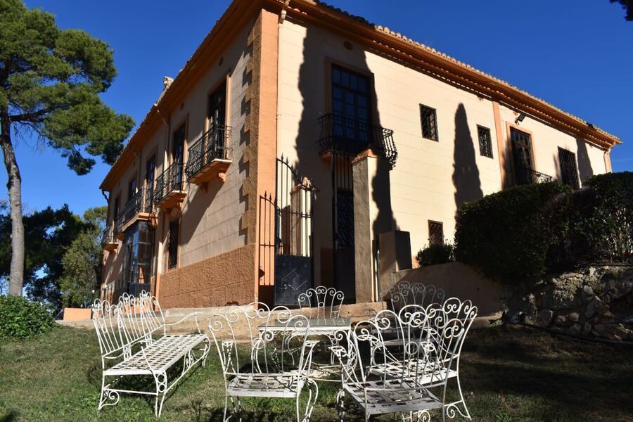 From Valencia: Guided Cheese Factory Tour with Wine Tasting - Seven hours that pack in a lot