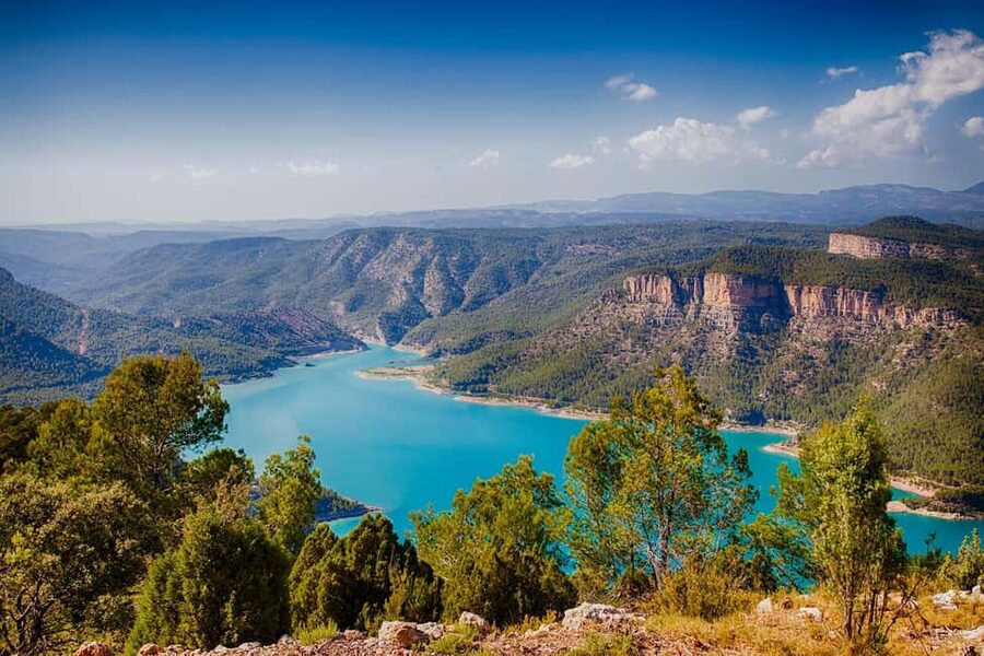 From Valencia: Montanejos Guided Hike with Natural Pools - Practical packing advice for a dry, comfortable day