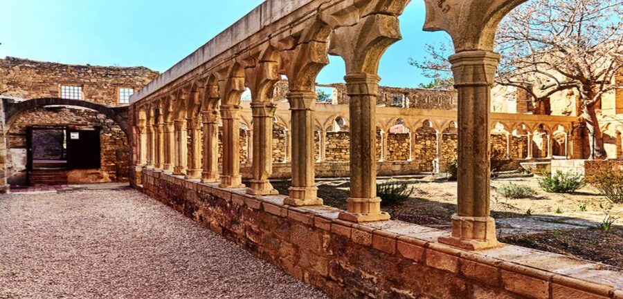 From Valencia: Morella & Peñíscola Day Trip Transfer + Lunch - Inside Morella Castle, cloister, and main church
