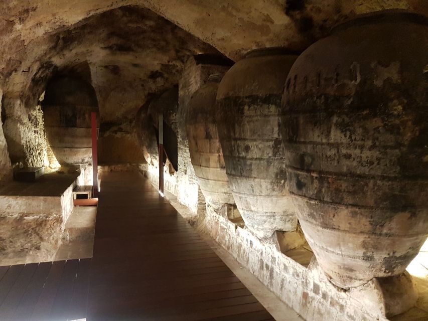 From Valencia: Utiel-Requena Wine Tour and Traditional Lunch - Why Utiel-Requena makes a good wine day from Valencia