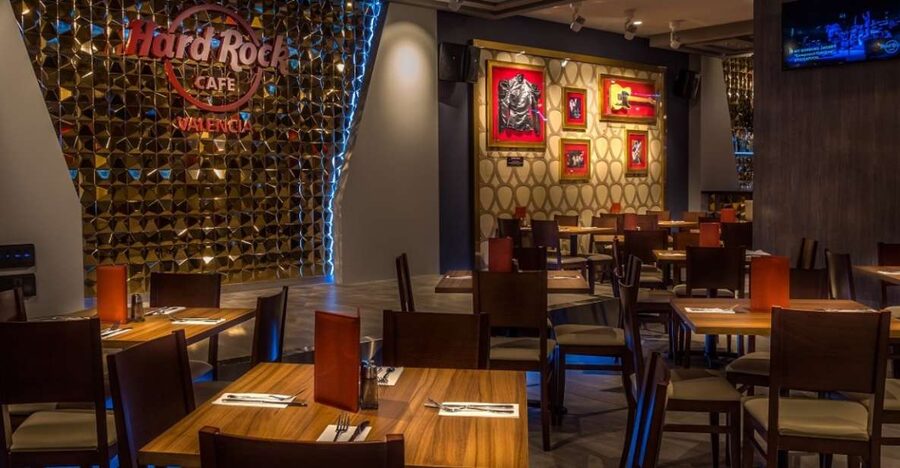 Hard Rock Cafe Valencia: Special Menus - Diamond menu: a wider plate and a proper dessert choice