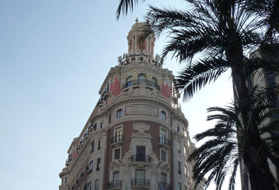 Highlights of Valencia: Private Half-Day Tour - From the Formula 1 track to America’s Cup Harbor