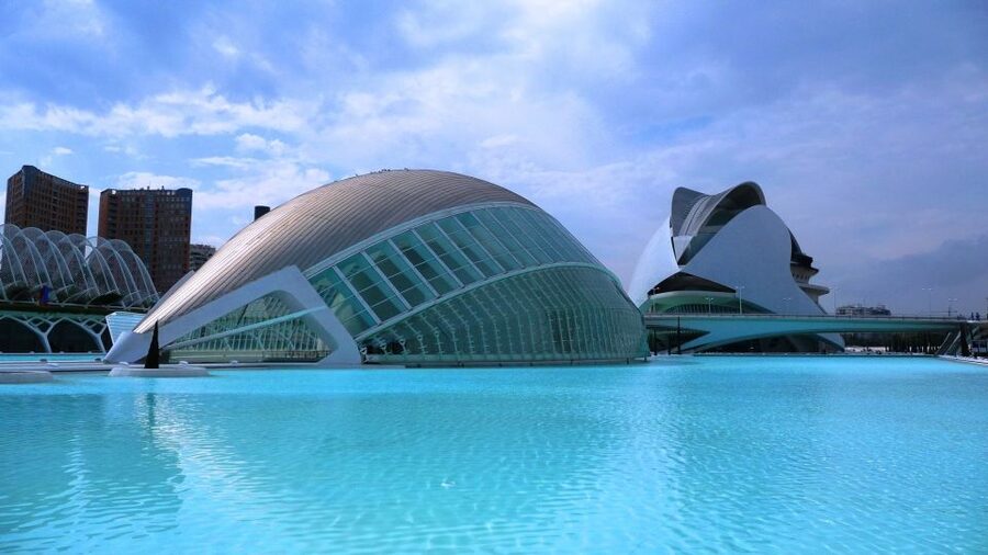 Highlights of Valencia: Private Half-Day Tour - Walking Valencia’s old city lanes