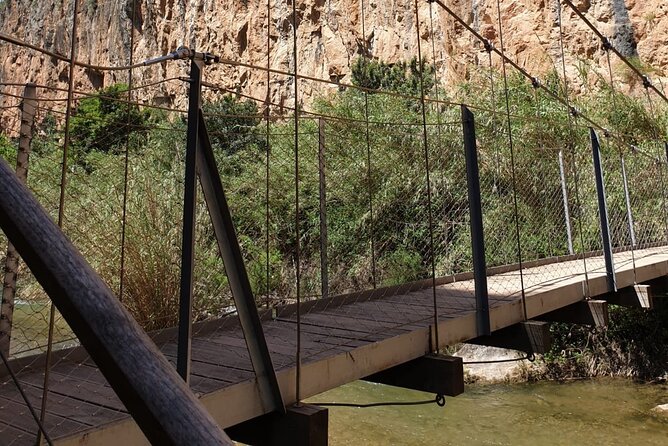 Hike Hanging Bridges and Canyon Túria - Chulilla - OFFICIAL GUIDE - Chulilla village, castle, and the deserved beer