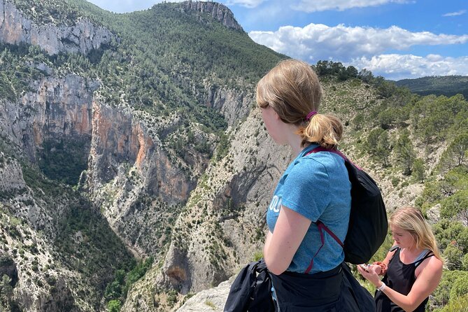 Hiking in Montanejos and swim in Thermal Springs - OFFICIAL GUIDE - The second climb and pine forest descent