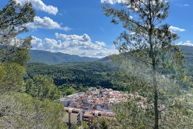 Hiking in Montanejos and swim in Thermal Springs - OFFICIAL GUIDE - Crossing the river and stopping for lunch