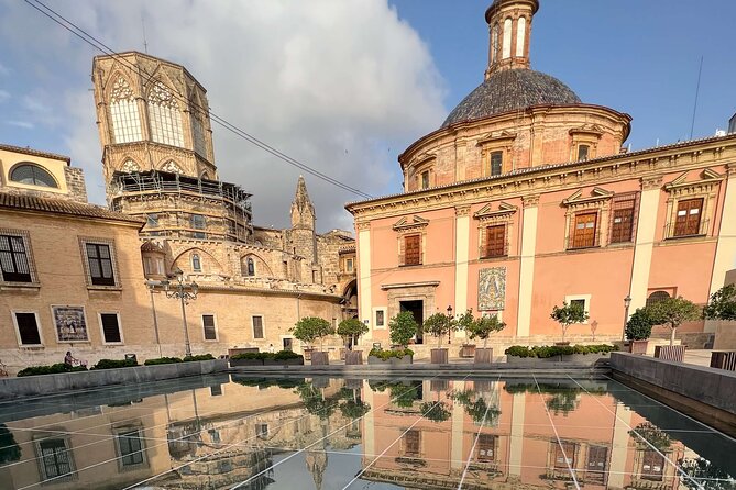 In Love with Valencia: A Self-Guided Tour of its Landmarks - The Turia Fountain and Jardí del Túria