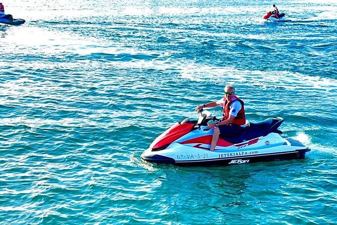 Jetski in Valencia for 30 minutes for 1 or 2 people - Safety equipment and participation