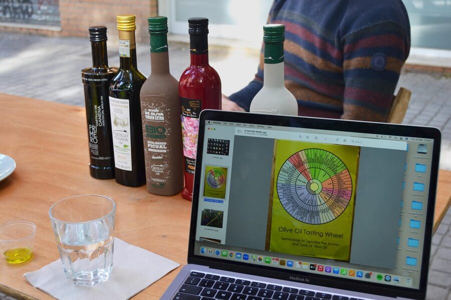 Johnny Madge Olive Oil Tastings - The first step: learning to smell the oil