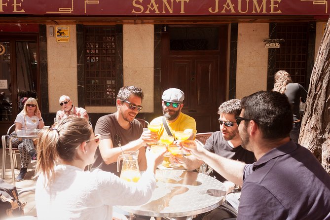 Luxury Authentic Tapas Tour - Vermouth, wine, and Agua de Valencia
