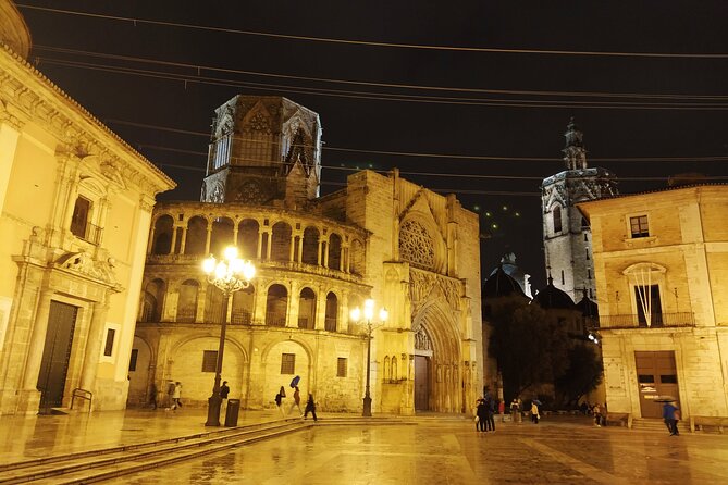 Medieval Valencia Small-Group Walking Tour with Local Guide - Reading Valencia Cathedral through its Romanesque gate