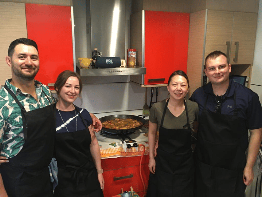 OnlyForYou, Paella Session at a Michelin-trained Chef’s Home - What the Three Hours Feel Like