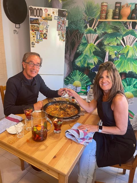 Private Paella & Tapas Cooking Class in a Local Chef's Home - Learning paella in five simple steps