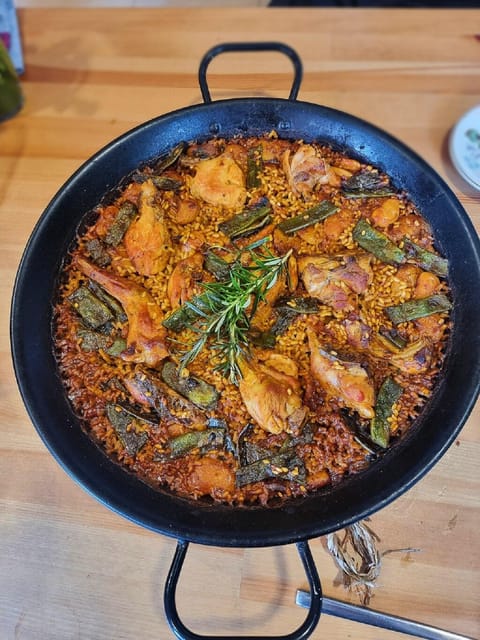 Private Paella & Tapas Cooking Class in a Local Chef's Home - A welcoming start with vermouth and Valencian drinks