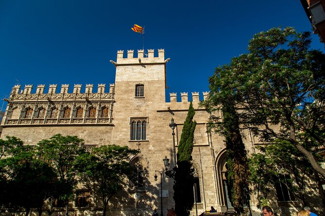 PRIVATE Walking Tour Historical Center with Local Expert - Timing, meeting point, and walking demands
