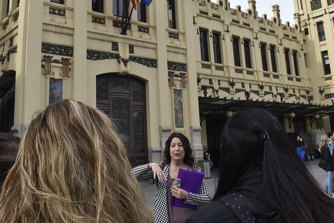 Private Walking Tour of Games and History in the Center of Valencia - Plaza de la Virgen and the Roman remains at Almoina