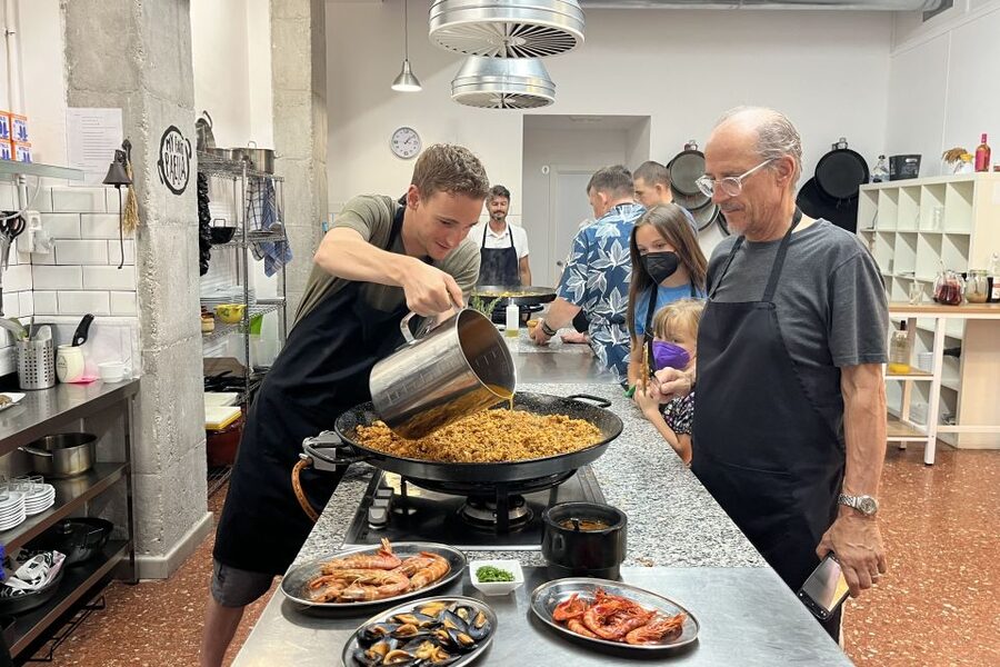 Real Paella Cooking Class – Market Visit & Sangría Workshop - Tapas, sangria, and the social warm-up