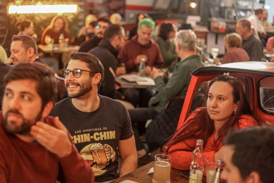 The Biggest Pub Quiz in Valencia - Who will enjoy this Valencia experience