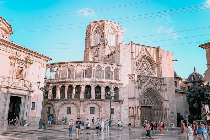 The Essentials of Valencia in a Guided Tour - La Lonja de la Seda explains Valencia’s trading power