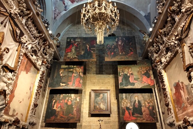 Tour of the Borgias with Cathedral included in Valencia - The Basilica of the Virgen de los Desamparados