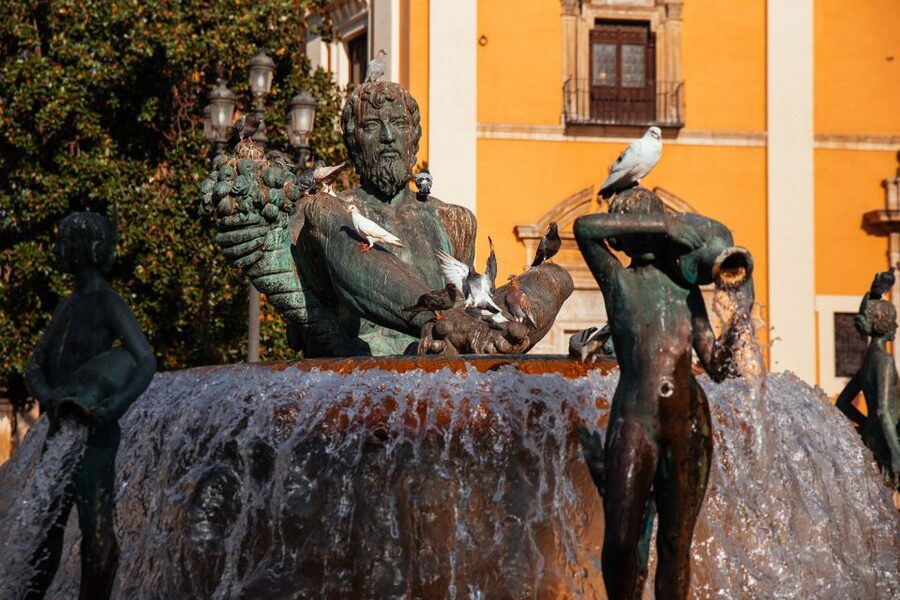 Valencia: 1.5-Hour Private Kick-Start Tour with a Local - Plaza de la Virgen and Valencia’s central story