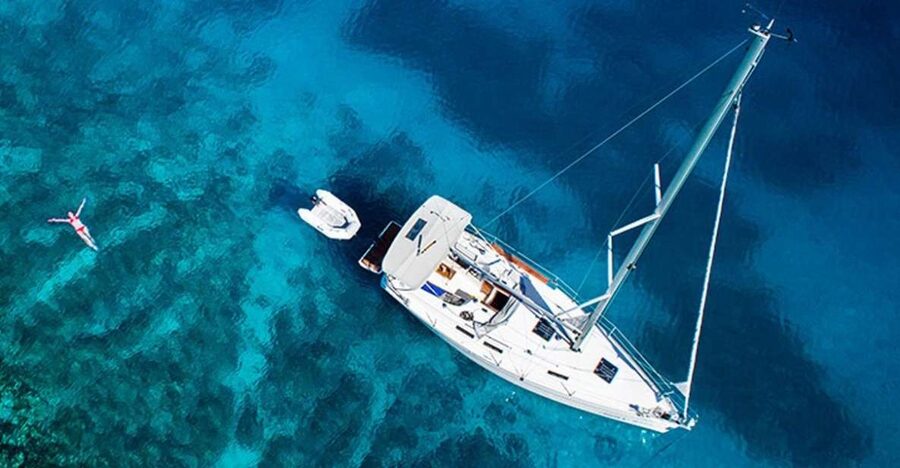 Valencia: 2-Hour Private Boat Cruise - Drinks, music, and the onboard mood