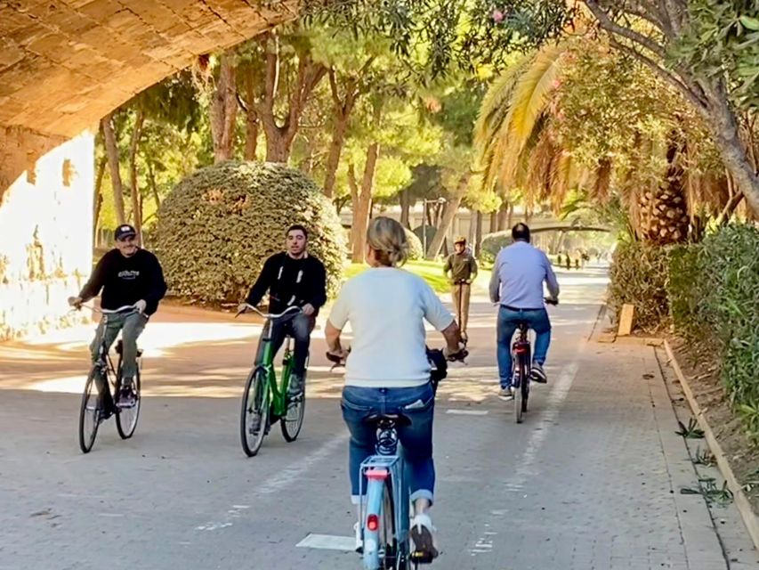 Valencia: 2-in-1 Biking and Walking Audio-Guided Route - The 5-kilometer walk through Valencia’s old city