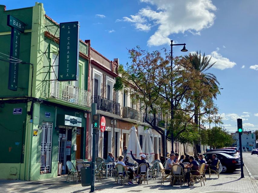 Valencia: 2-in-1 Biking and Walking Audio-Guided Route - Who will get the most from this experience