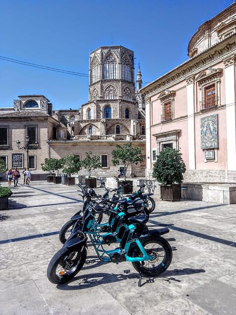Valencia all in one: beaches, old town & city arts by E-bike - From Marina Real to Malvarrosa Beach