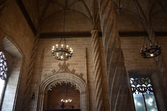 Valencia: Art & Architecture Guided Tour with Monuments Tickets - Torres dels Serrans puts the city behind walls