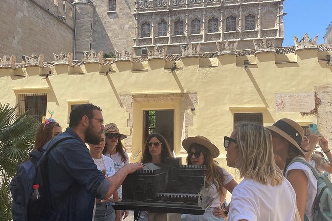 Valencia: Art & Architecture Guided Tour with Monuments Tickets - Valencia Cathedral brings together centuries of change