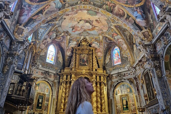 Valencia: Art & Architecture Guided Tour with Monuments Tickets - Walking, heat, and photo time