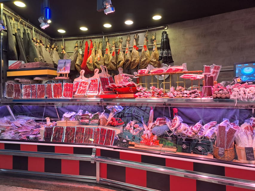 Valencia: Authentic Tapas & Drinks with a Local - Croquetas and the art of small portions