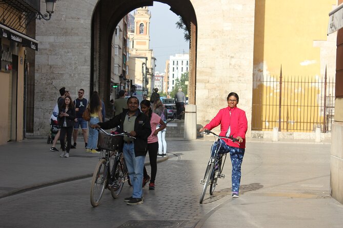 Valencia Bike Tour: Top Sights and City of Arts & Sciences - Crossing toward the Turia Gardens