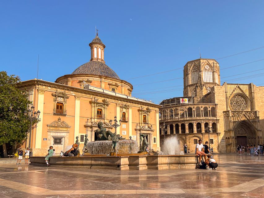 Valencia Bike Tours: City Highlights - Turia Gardens: the tour’s easiest stretch