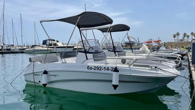 Valencia: Boat Rental without License - The first 25 minutes: leaving the marina